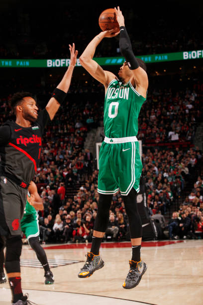 Jayson Tatum Kyrie 4